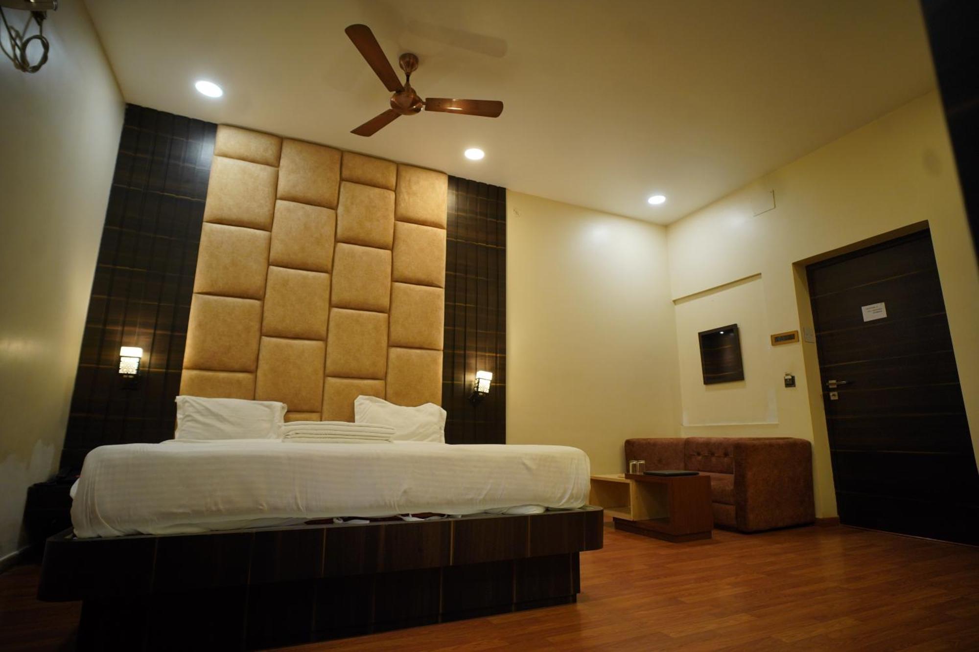 Hotel New Grand Deoghar Extérieur photo