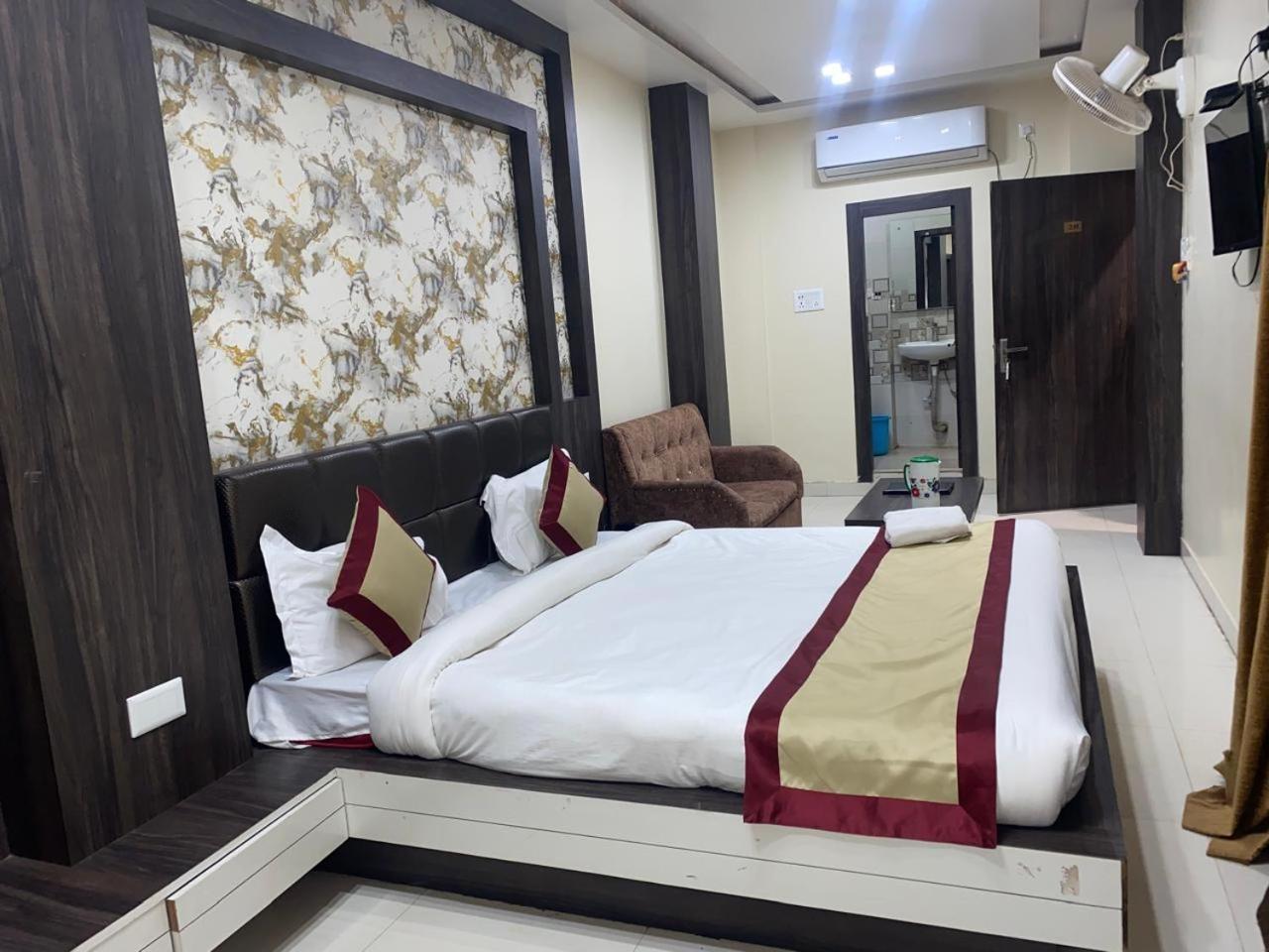 Hotel New Grand Deoghar Extérieur photo