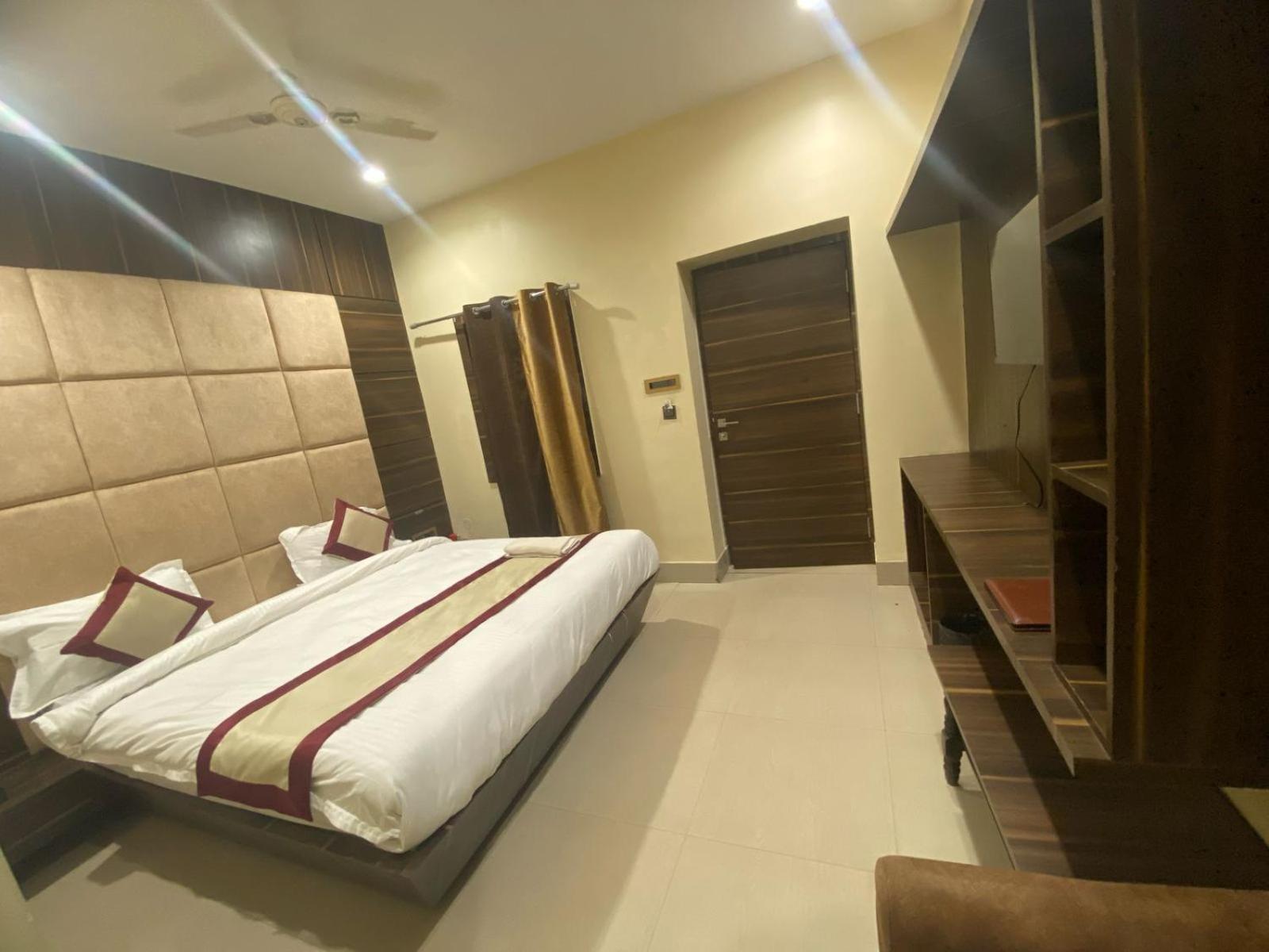 Hotel New Grand Deoghar Extérieur photo