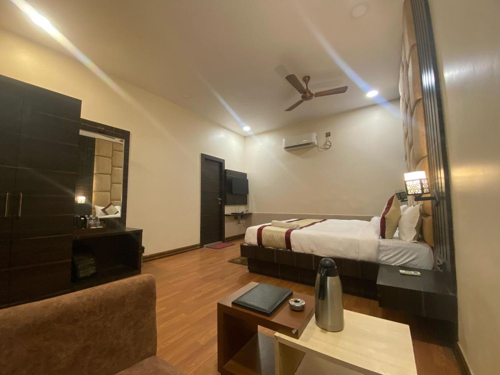 Hotel New Grand Deoghar Extérieur photo